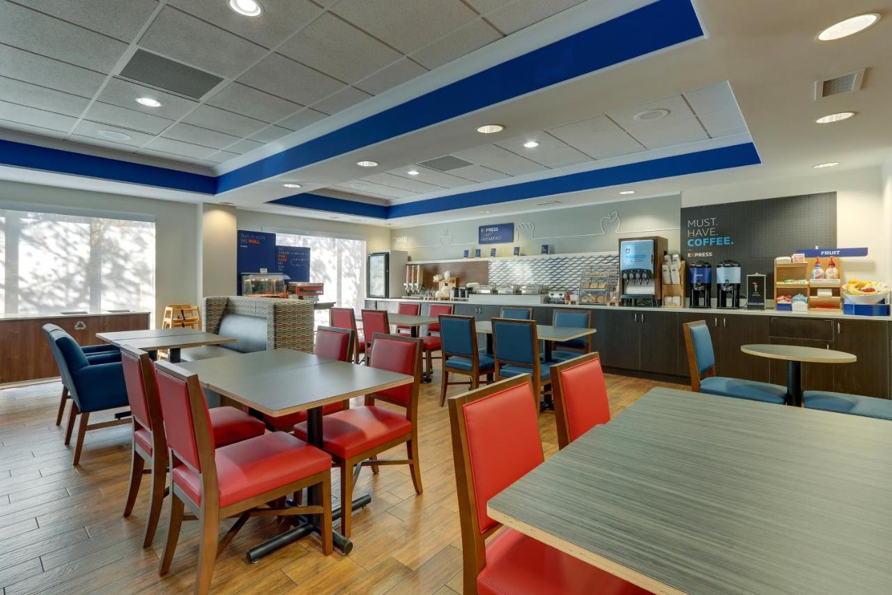Holiday Inn Express Hotel & Suites Dayton-Centerville By Ihg Экстерьер фото