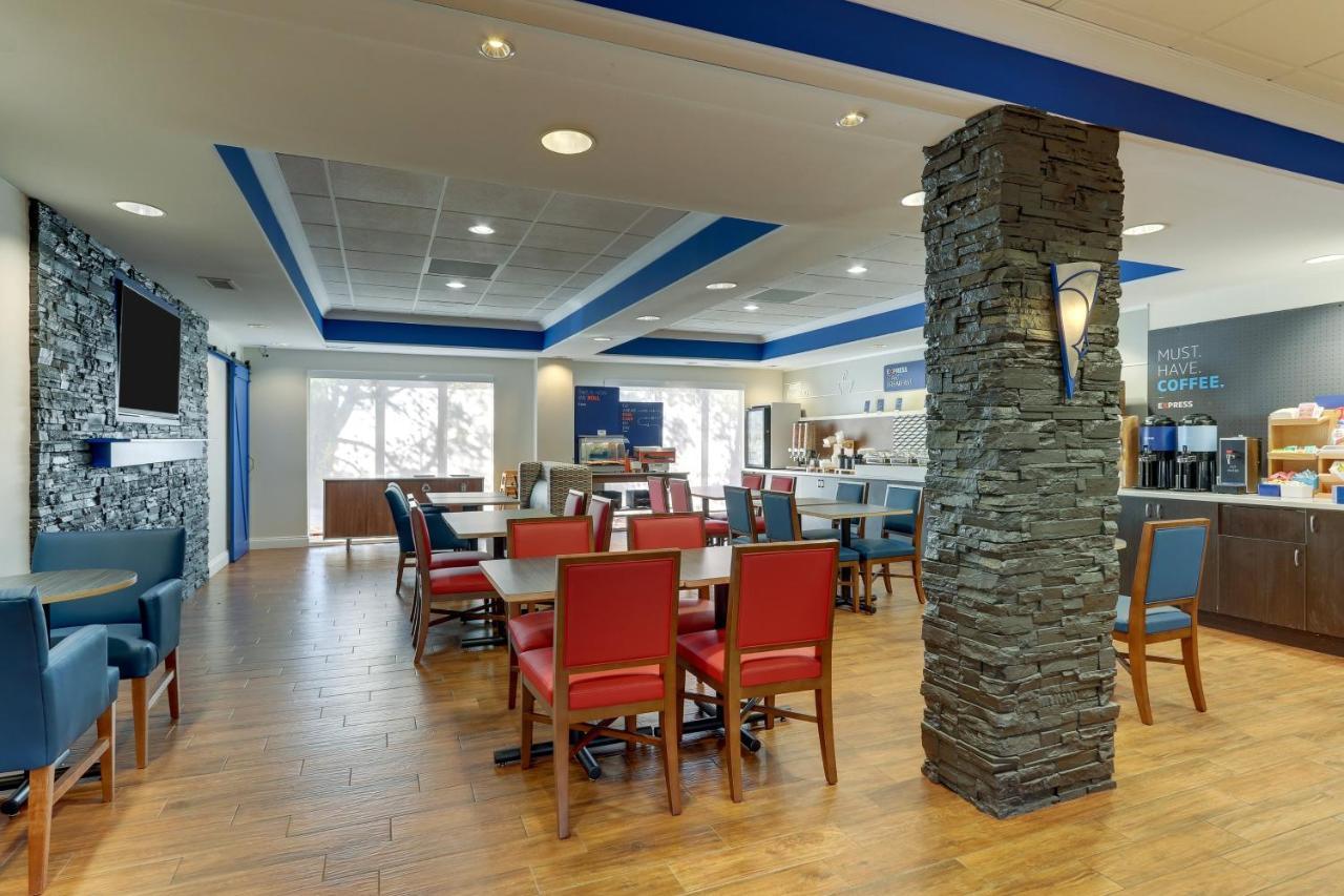 Holiday Inn Express Hotel & Suites Dayton-Centerville By Ihg Экстерьер фото